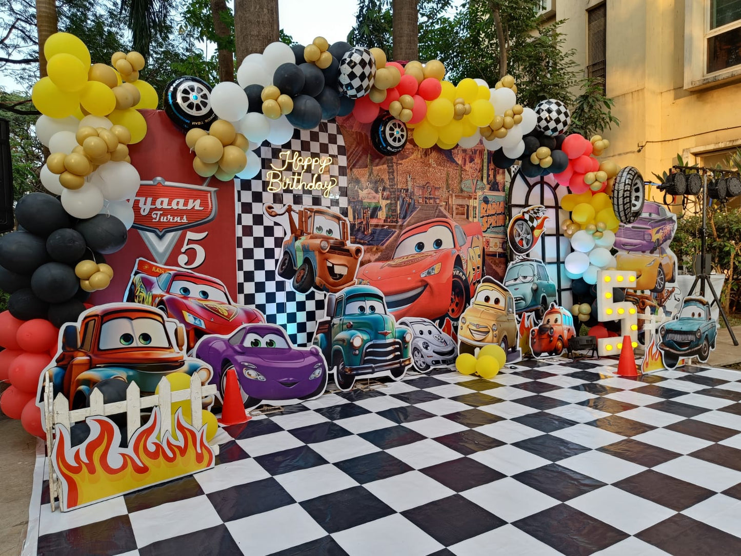 Cars Theme Decoration with Black & White Checkered Flooring - PARTYFOXX