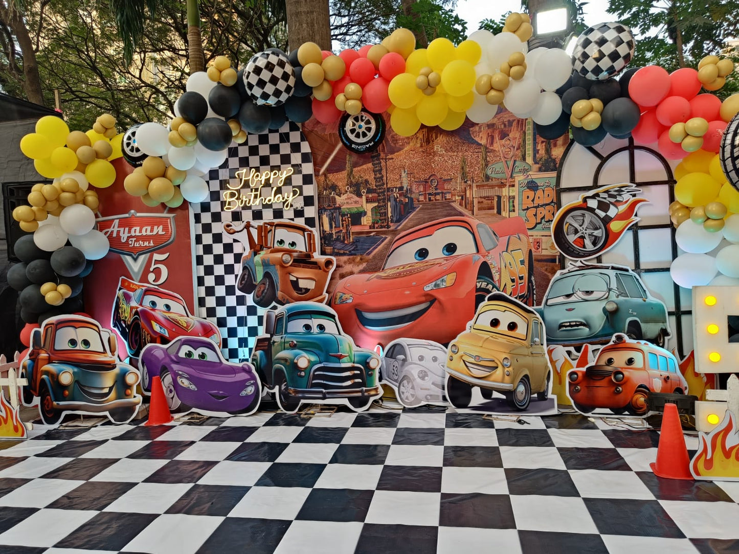 Cars Theme Decoration with Black & White Checkered Flooring - PARTYFOXX
