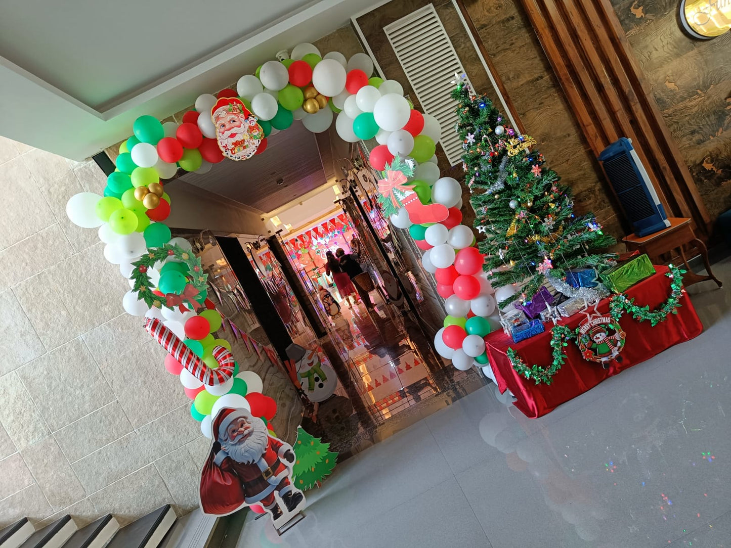 Christmas Theme Decoration for Office, Corporate & Society Events - PARTYFOXX
