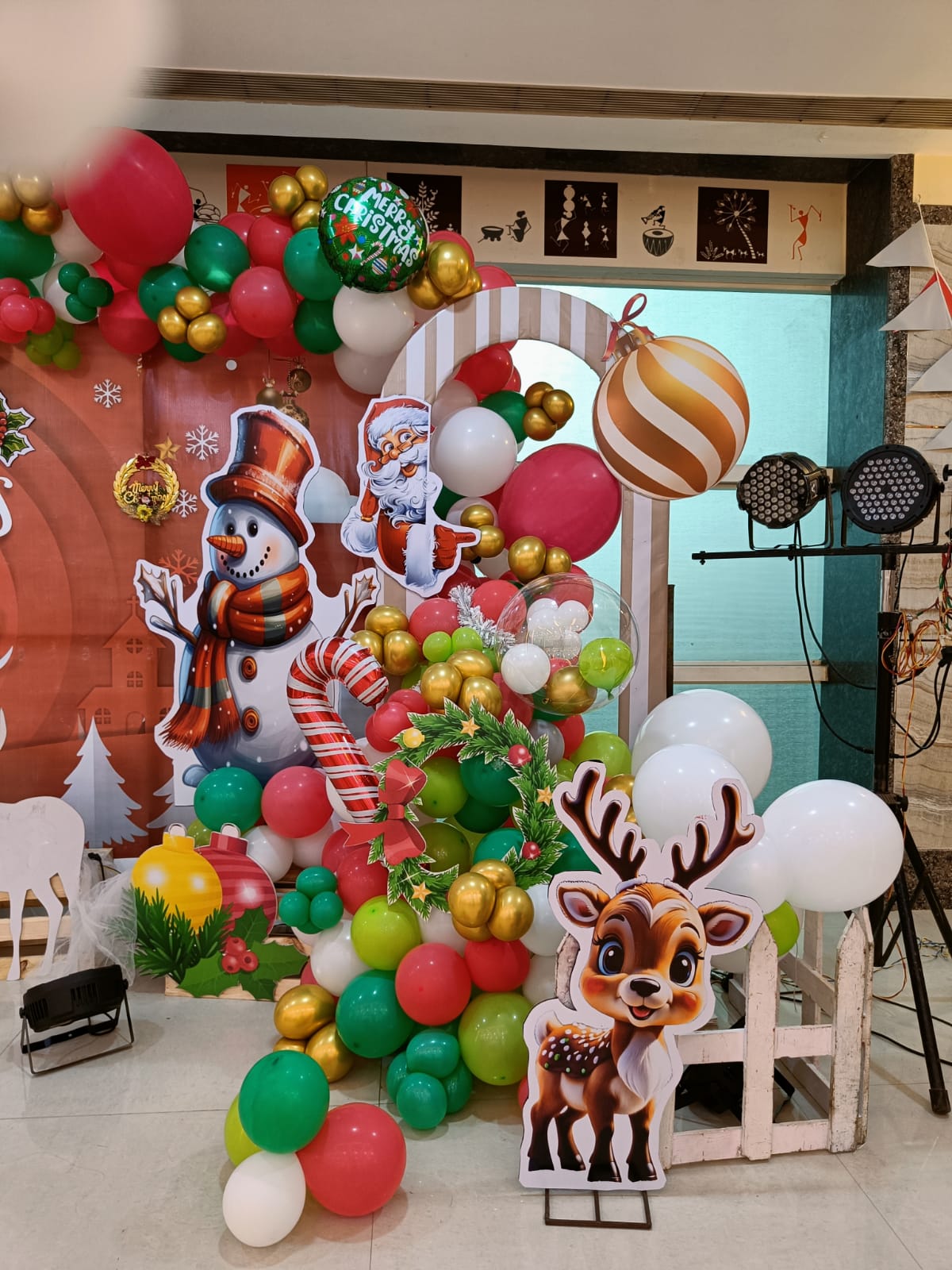 Christmas Theme Decoration for Office, Corporate & Society Events - PARTYFOXX