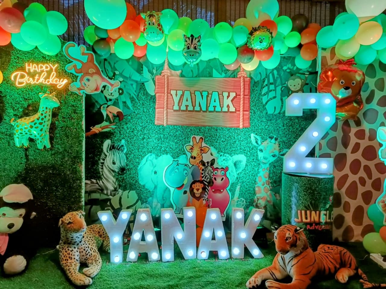 Jungle Theme Green Grass Backdrop Decoration - PARTYFOXX