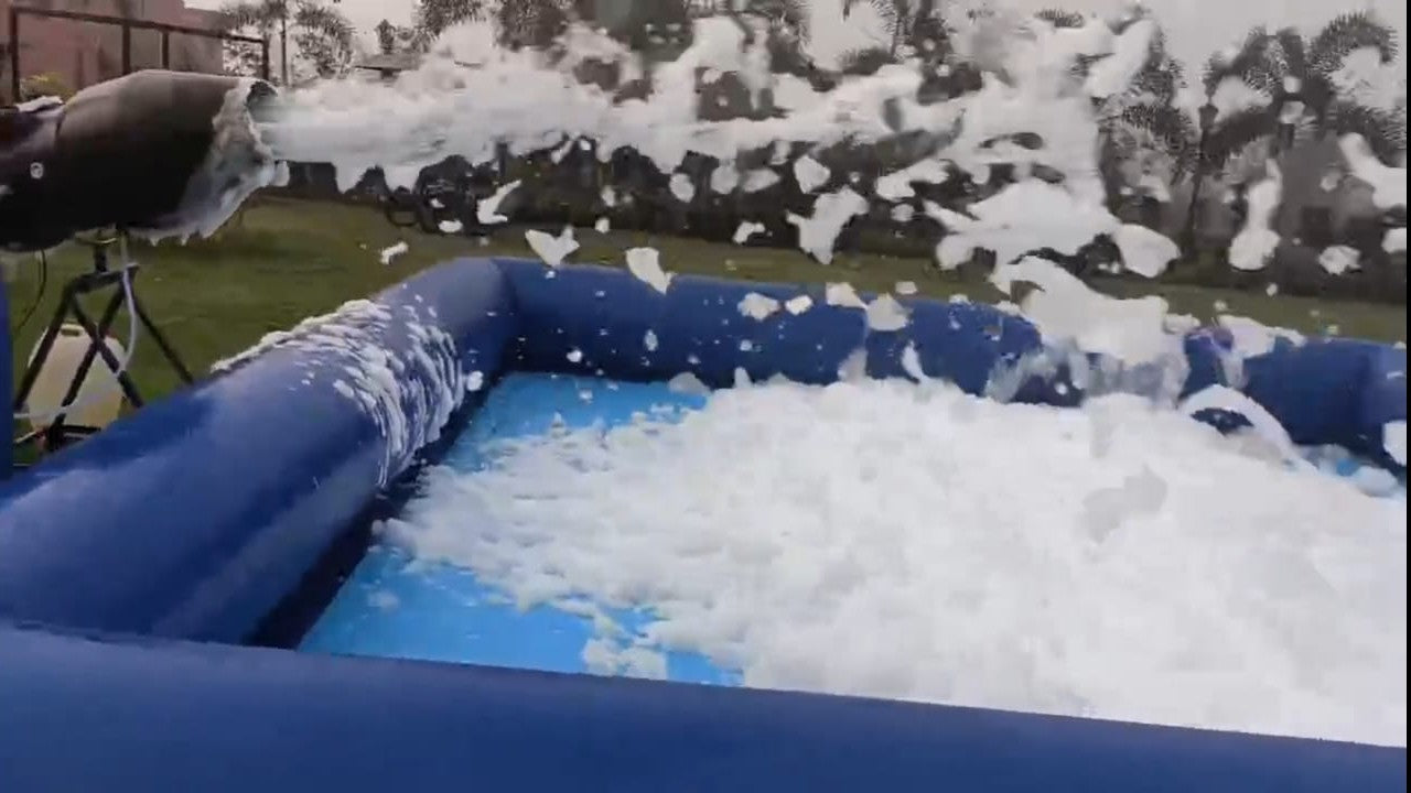 Foam Machine with Inflatable Pool