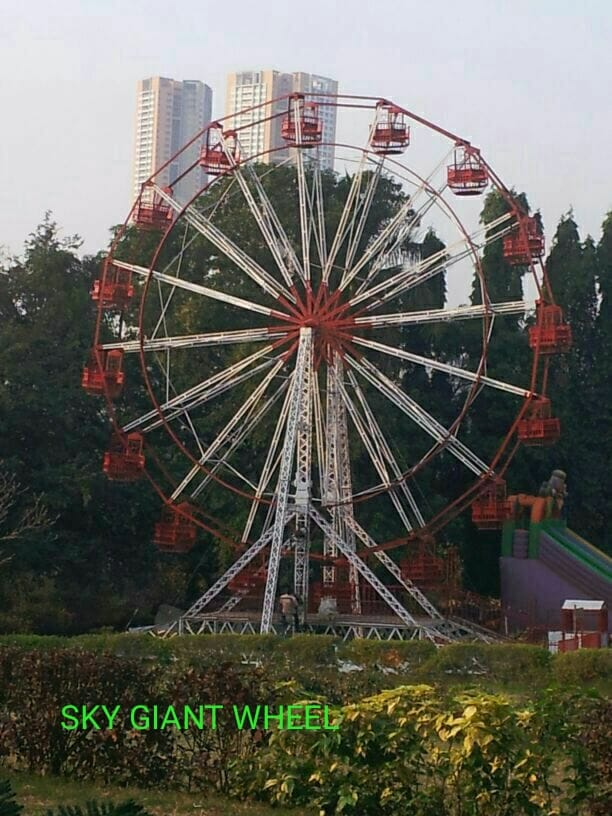 Sky Giant Wheel for Parties & Events - PARTYFOXX