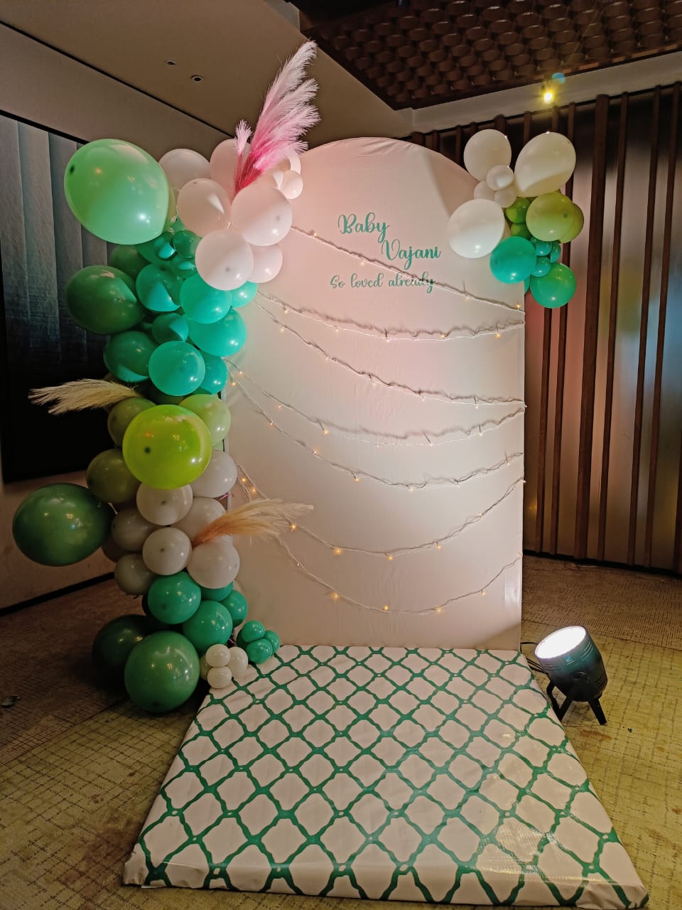 Elegant Baby Shower Decoration with Photobooth - PARTYFOXX 