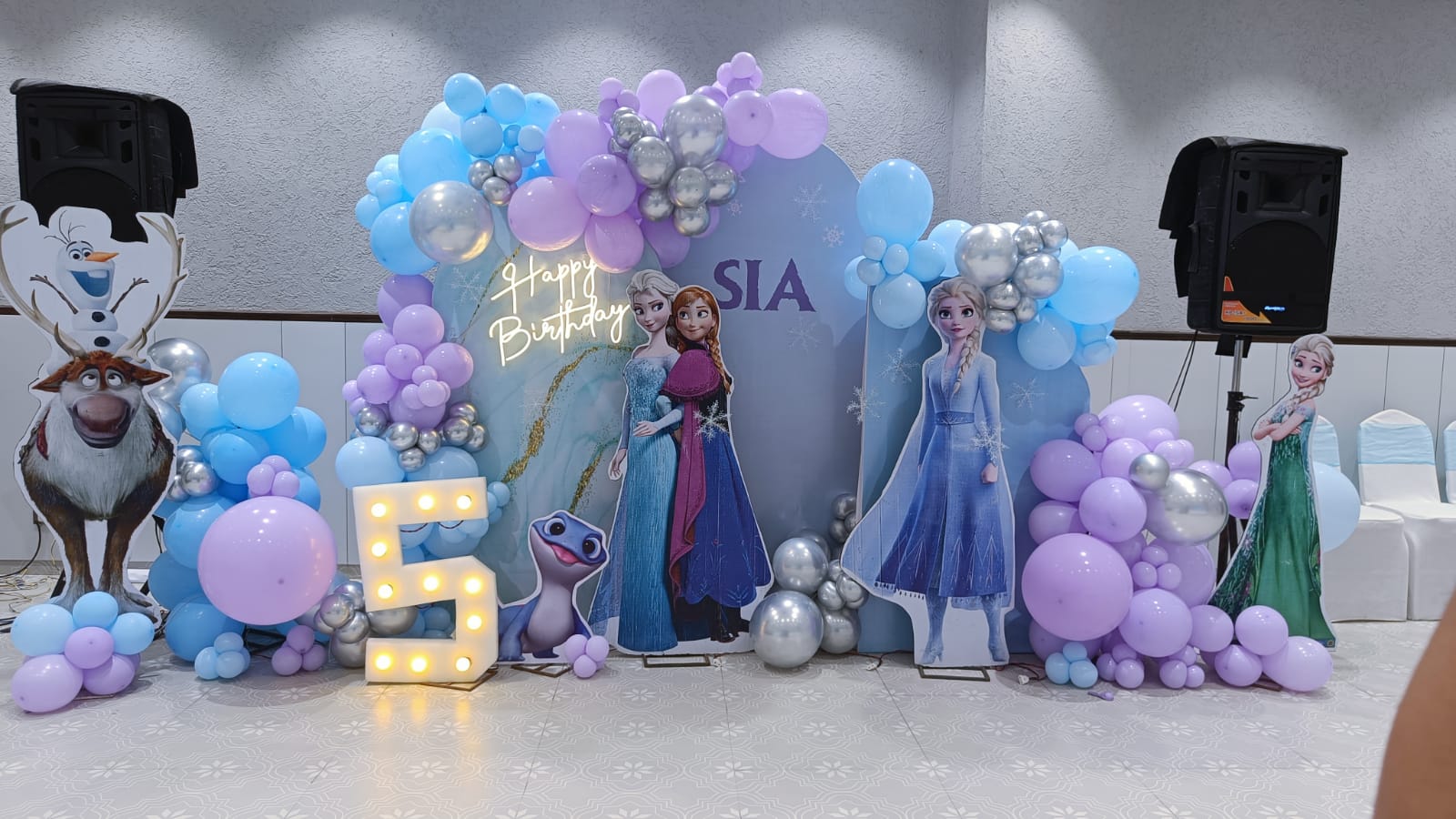 Frozen Theme Birthday Decoration – Magical Winter Wonderland - PARTYFOXX 