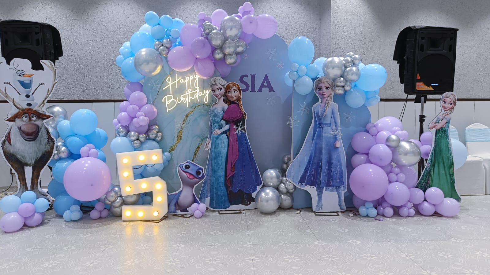 Frozen Theme Birthday Decoration – Magical Winter Wonderland - PARTYFOXX 