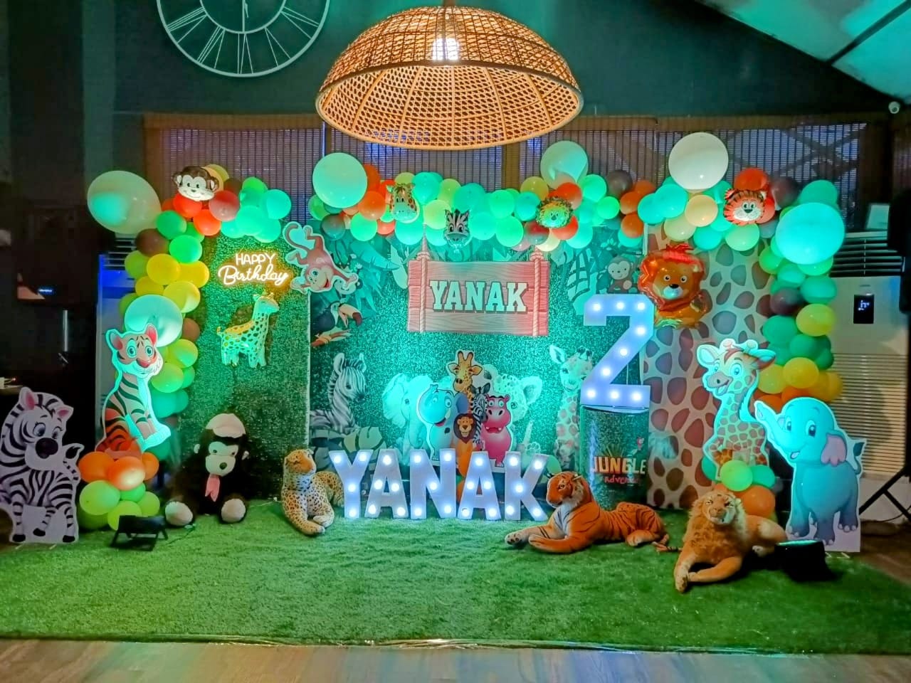Jungle Theme Green Grass Backdrop Decoration - PARTYFOXX 
