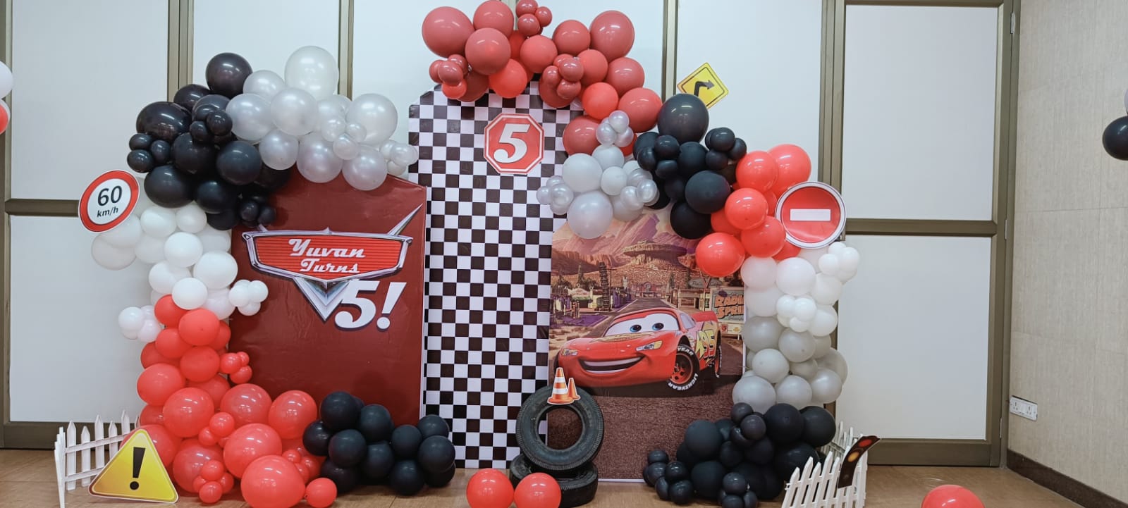 Lightning McQueen Racing Theme Birthday Decoration - PARTYFOXX 