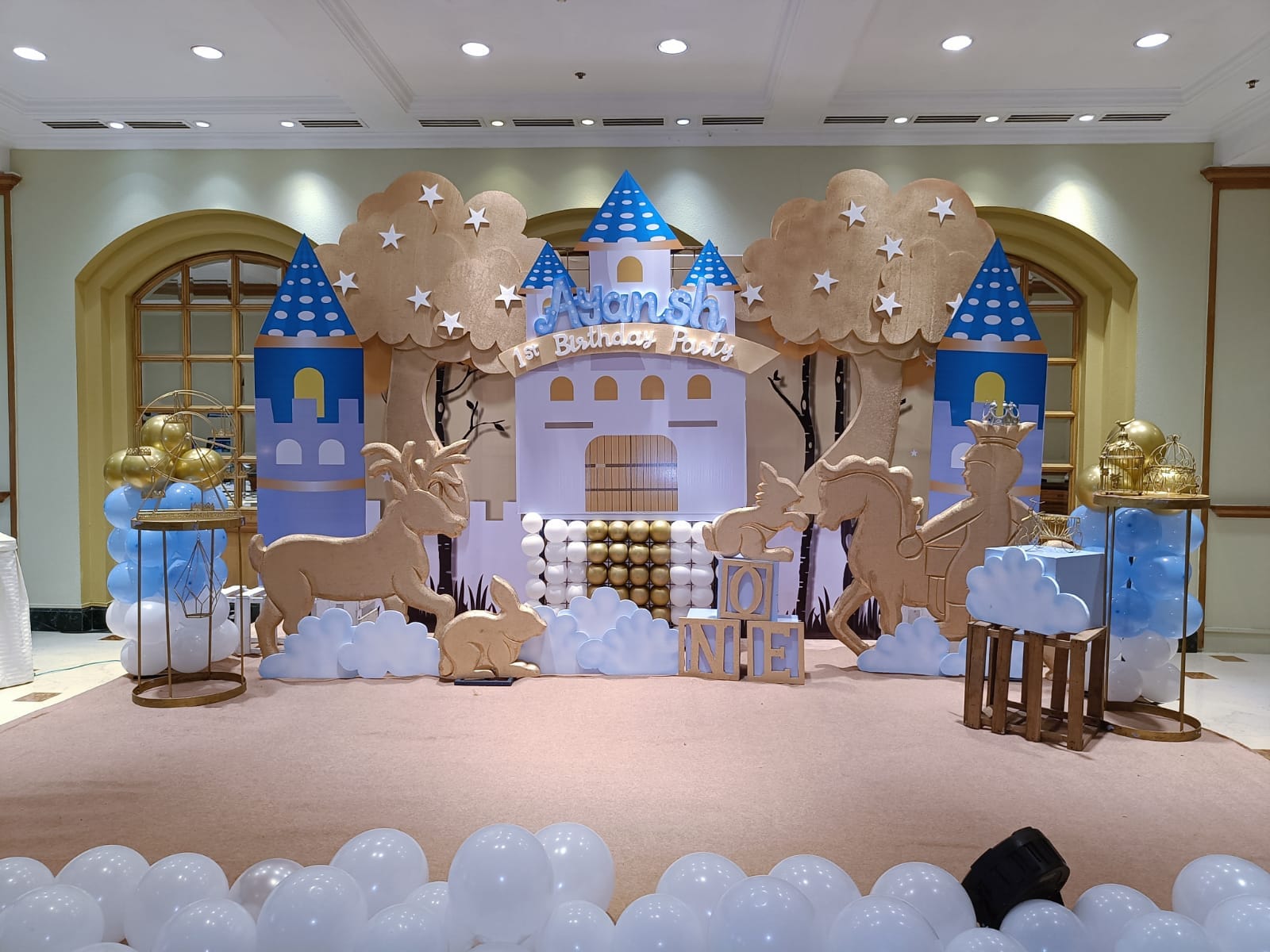Royal Fairytale Castle Theme Decoration - PARTYFOXX 