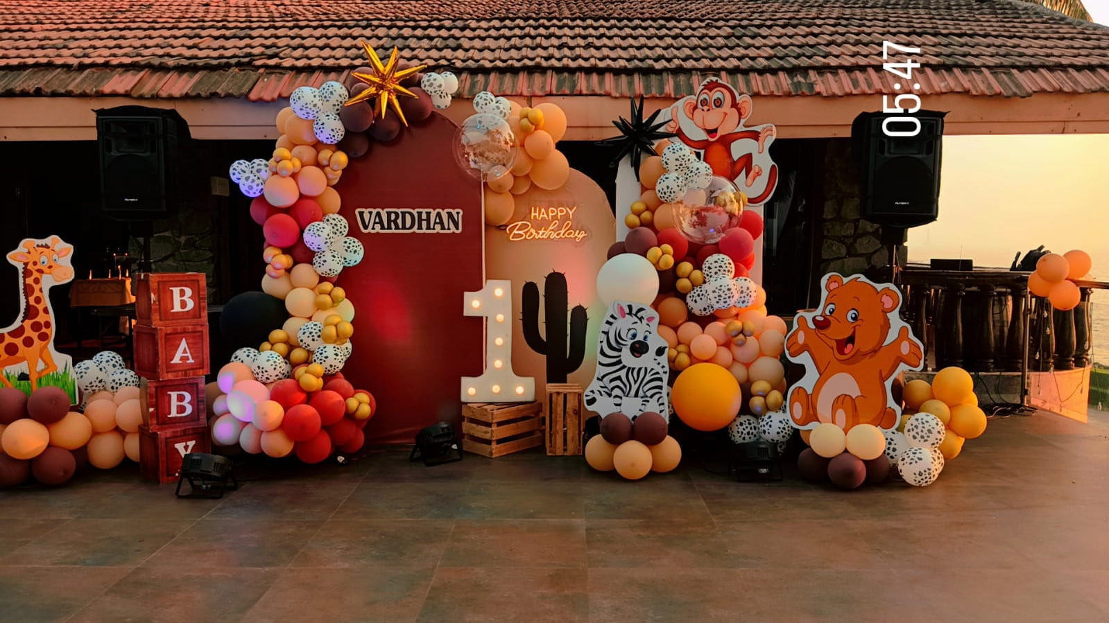 Rustic Safari Jungle Theme Birthday Decoration - PARTYFOXX 