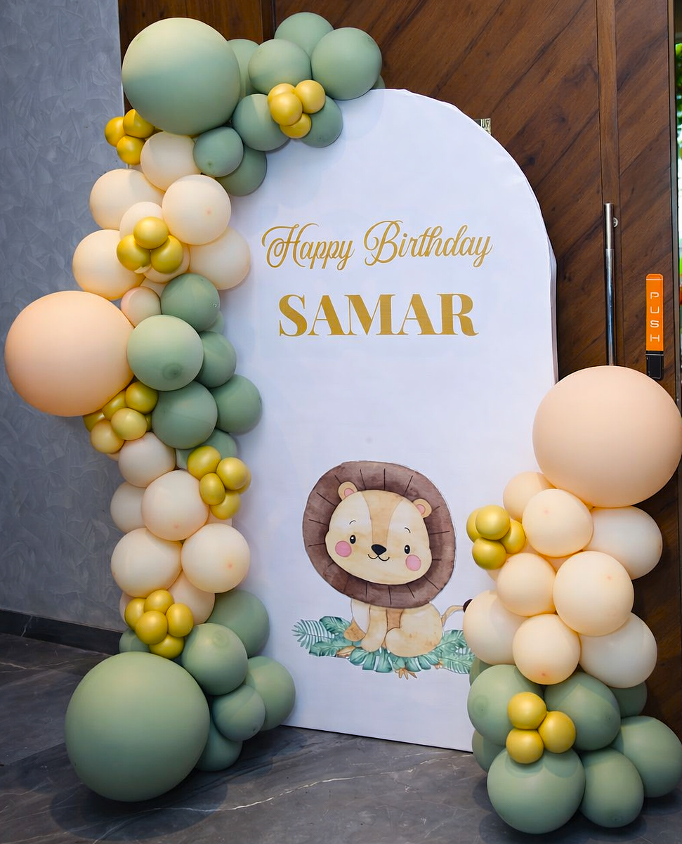 Jungle Theme Birthday Party Ring Backdrop - PARTYFOXX 