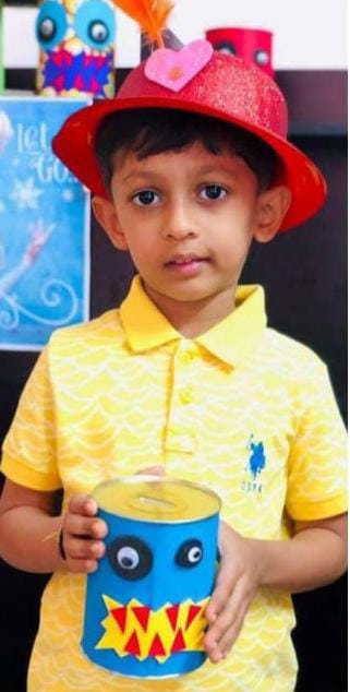 Themed Money Bank Decoration Activity - PARTYFOXX 