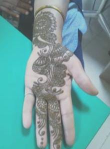 Customised Palm Mehndi Activity - PARTYFOXX 