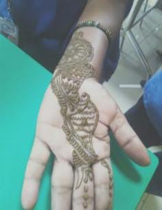 Customised Palm Mehndi Activity - PARTYFOXX 