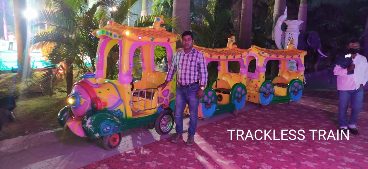 Trackless Train for Parties & Events - PARTYFOXX 